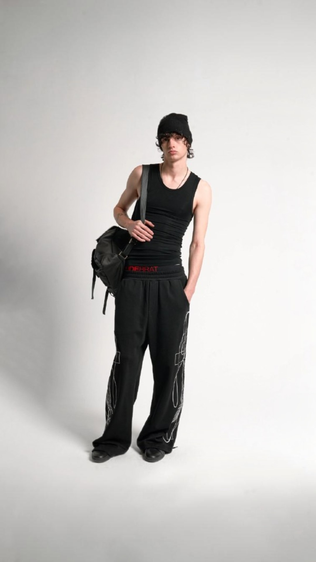 no E mosen Embroidered Baggy Sweatpants