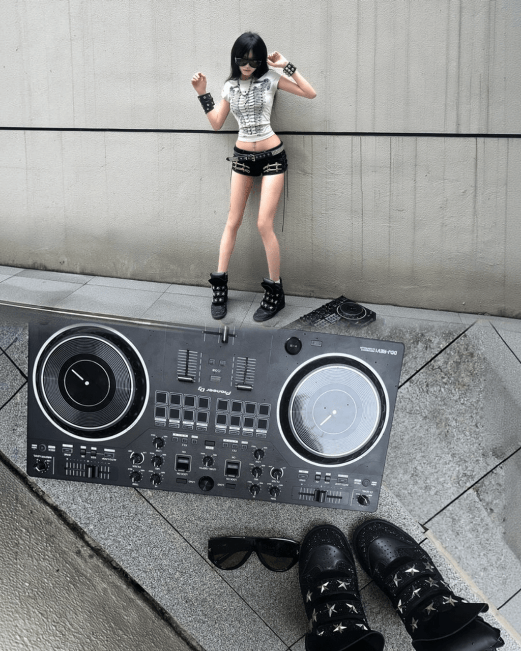 STARTEXCEEDEND Toggle Mini Shorts - SWAGLAB