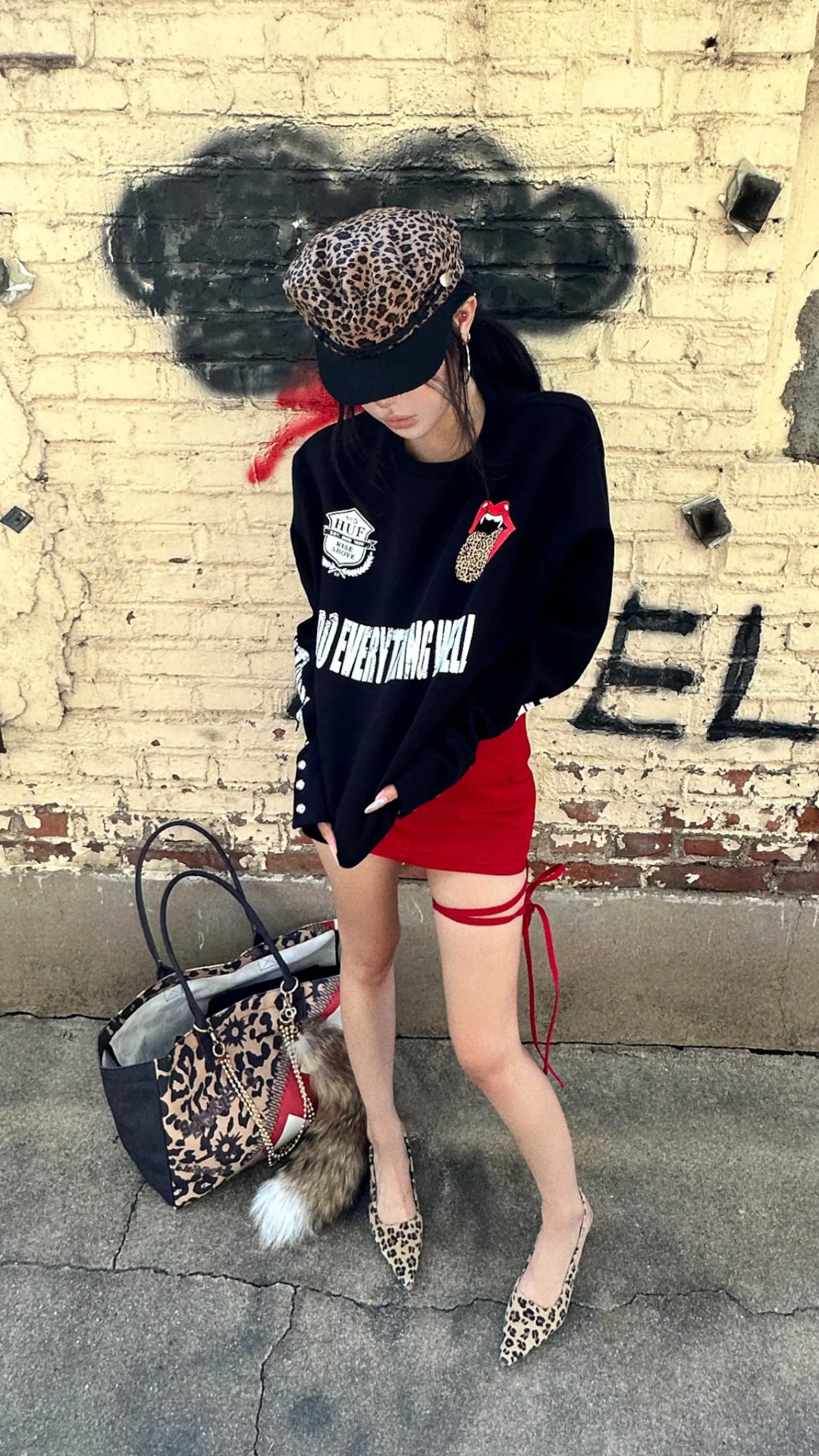 DETW Leopard Tongue Sweatshirt