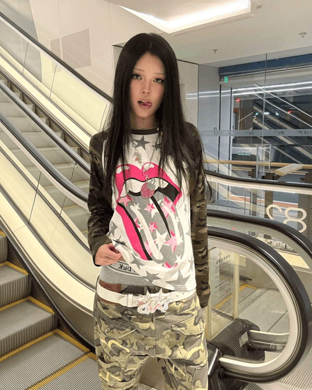 NUMBASIA Tongue long sleeve - SWAGLAB