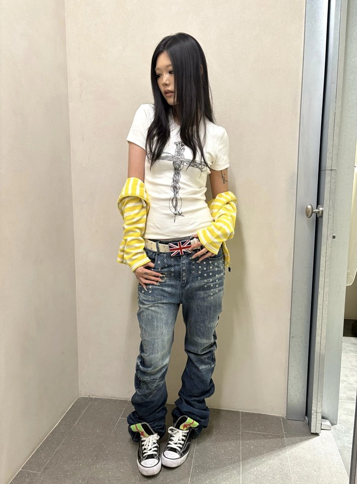Knife-Cut Jeans